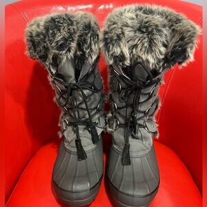 KHOMBU Women's Snow Winter Boots Faux Fur Lining Grey Size 9 MINT!